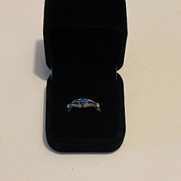 Sterling Silver Filigree Blue Spinel CZ Ring - Picture 2 of 2